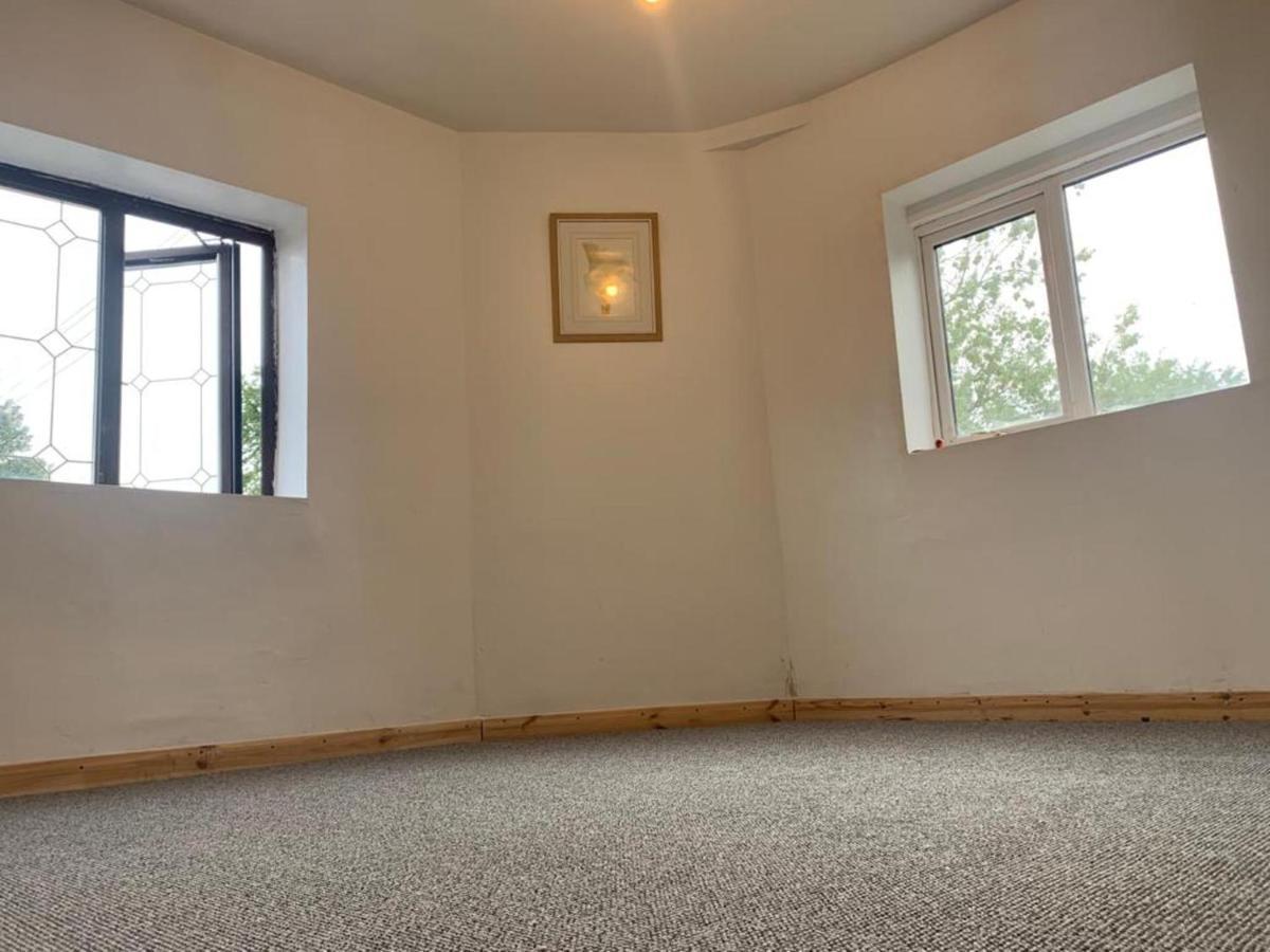 Apartament One Lovely Apartmt 1 Double & 2 Camp Beds Stoke-on-Trent Zewnętrze zdjęcie